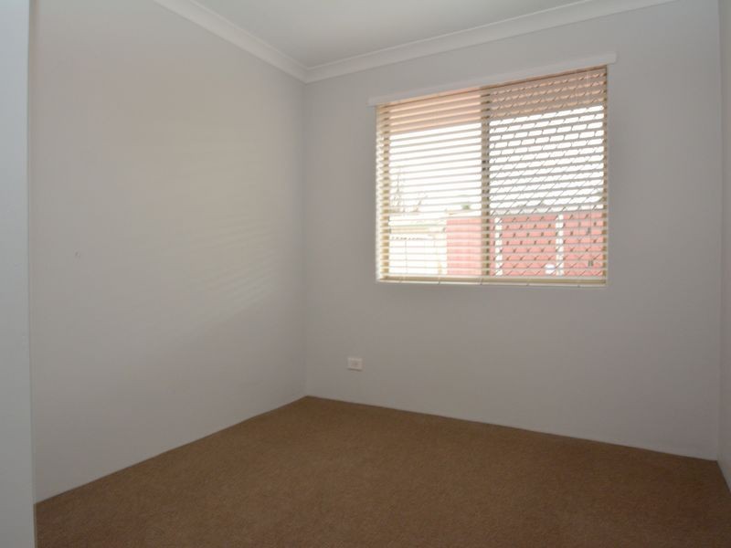 56 Chisholm Circle, Seville Grove WA 6112