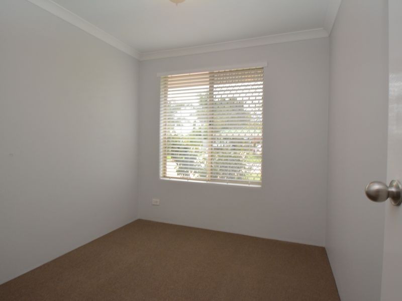 56 Chisholm Circle, Seville Grove WA 6112