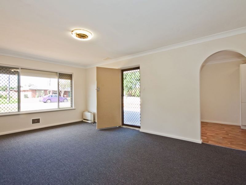 10 Cheritons Place, Armadale WA 6112