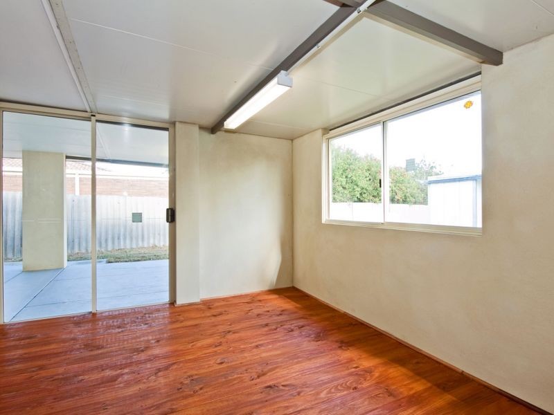 10 Cheritons Place, Armadale WA 6112