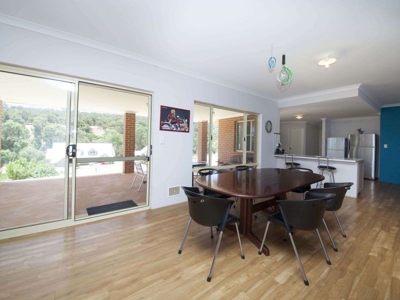 5 Henry George Close, Darling Downs WA 6122