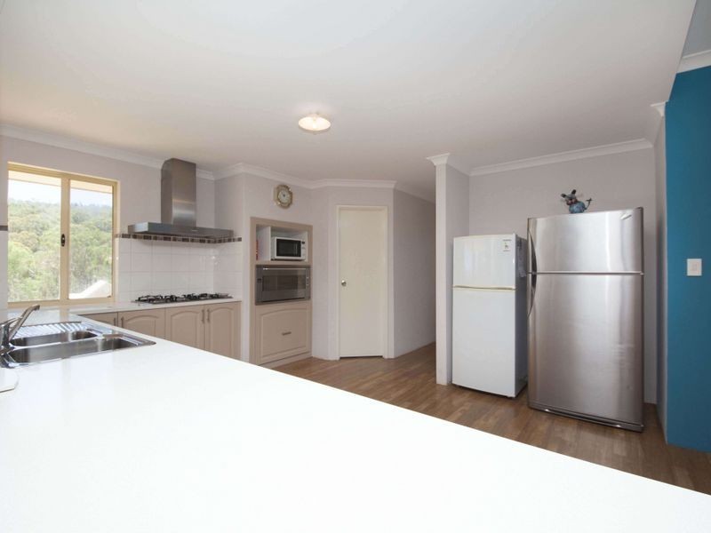 5 Henry George Close, Darling Downs WA 6122