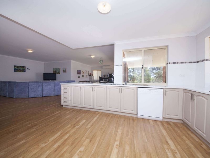 5 Henry George Close, Darling Downs WA 6122