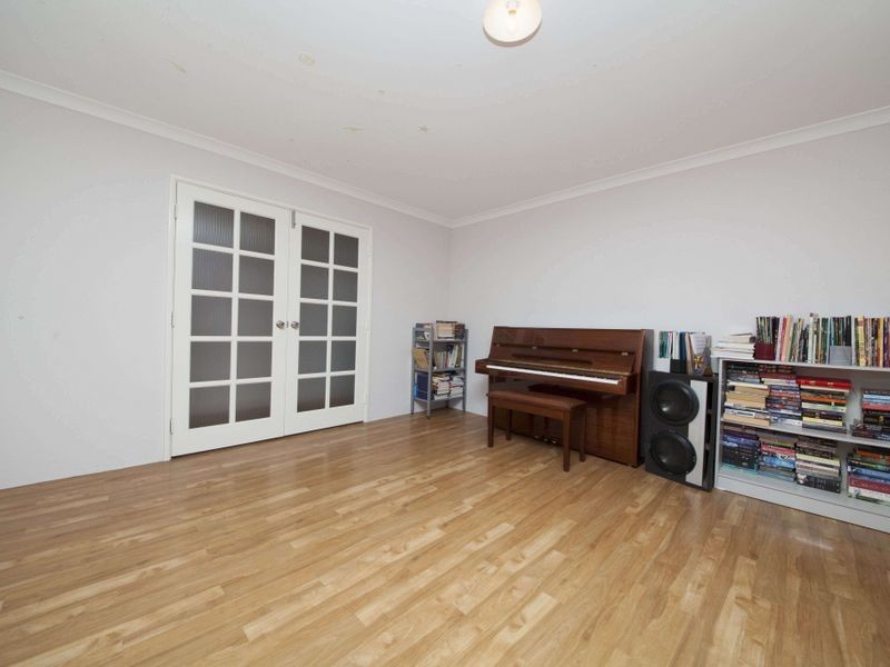 5 Henry George Close, Darling Downs WA 6122