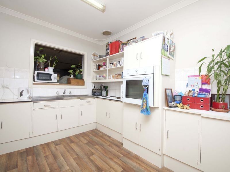 34 Galliers Avenue, Armadale WA 6112