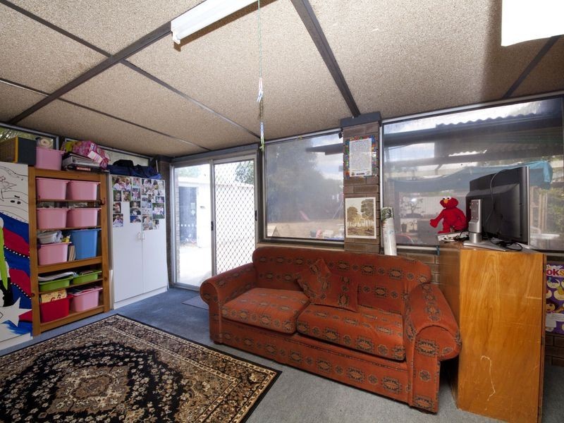 34 Galliers Avenue, Armadale WA 6112