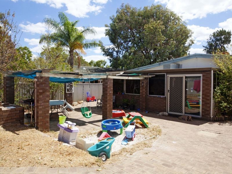 34 Galliers Avenue, Armadale WA 6112