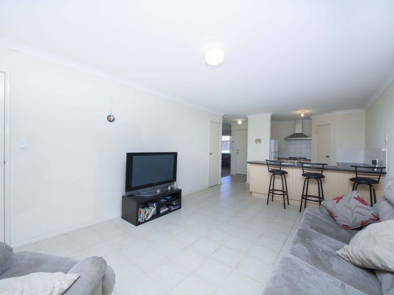 8/51 Braemore Street, Seville Grove WA 6112
