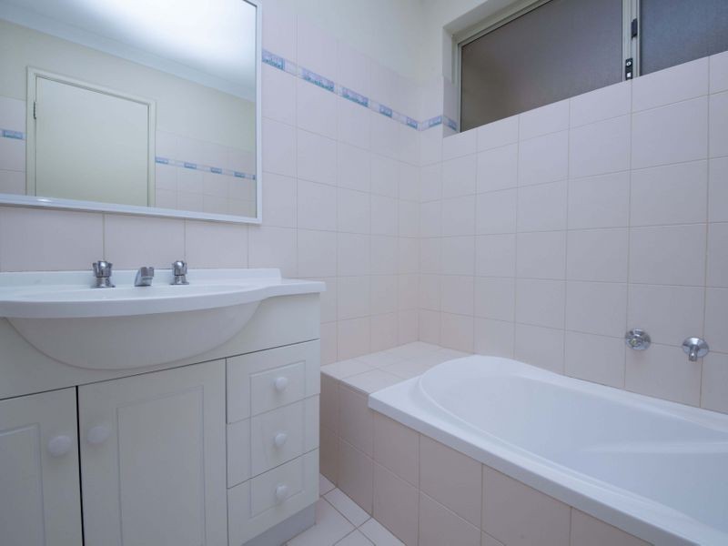 8/51 Braemore Street, Seville Grove WA 6112