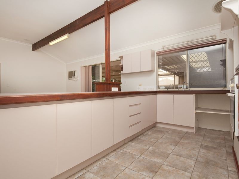 36 Petrel Close, Seville Grove WA 6112