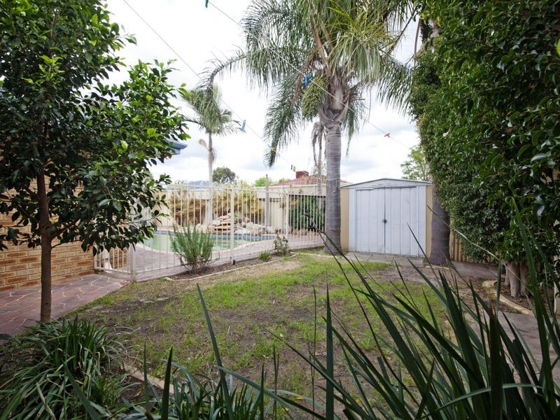 36 Petrel Close, Seville Grove WA 6112