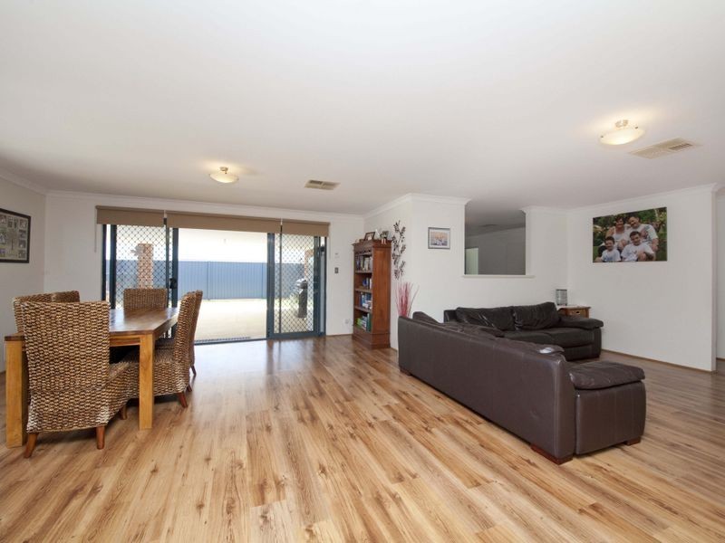 1 Peach Way, Darling Downs WA 6122
