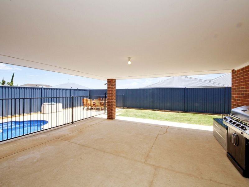 1 Peach Way, Darling Downs WA 6122