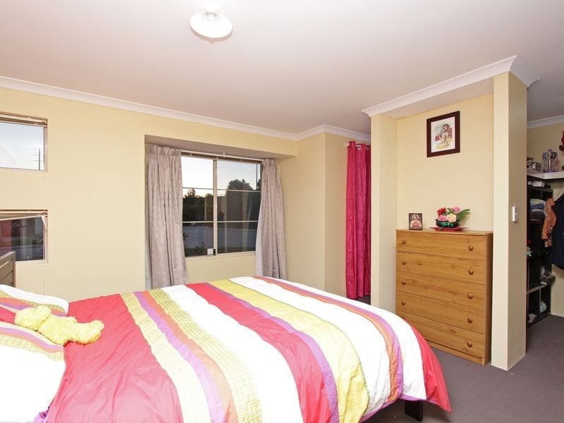 20 Rosemary Street, Wattle Grove WA 6107