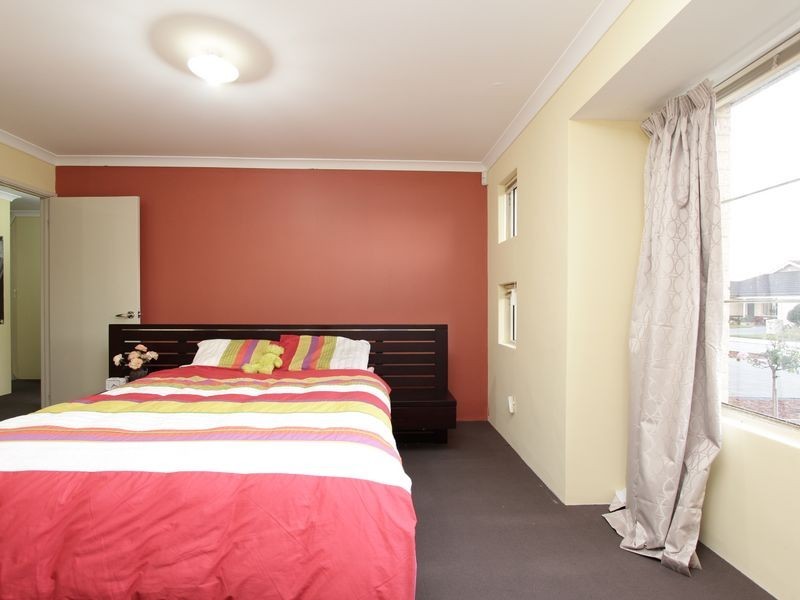 20 Rosemary Street, Wattle Grove WA 6107