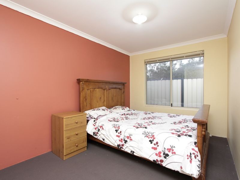 20 Rosemary Street, Wattle Grove WA 6107