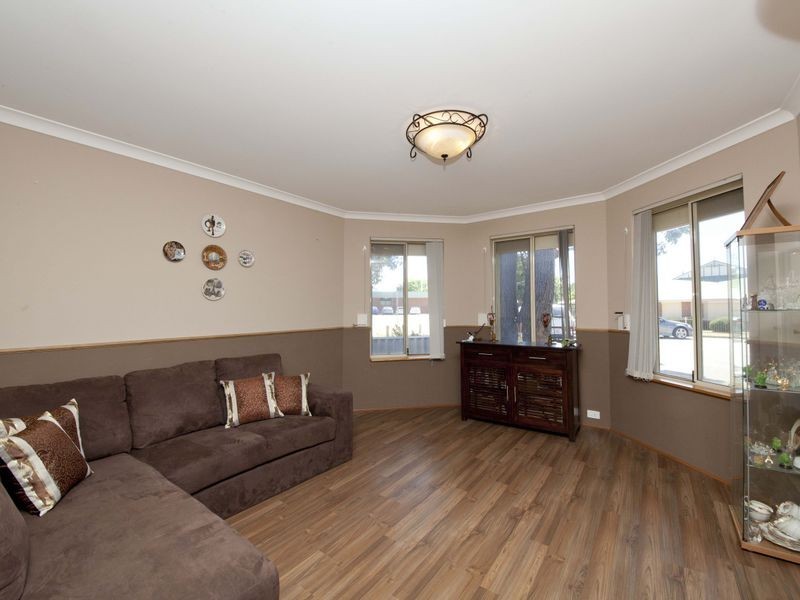 24 Bray Street, Kelmscott WA 6111