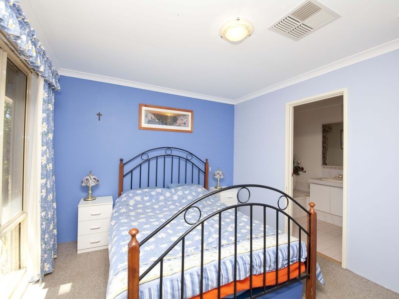 24 Bray Street, Kelmscott WA 6111