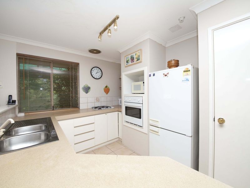 24 Bray Street, Kelmscott WA 6111