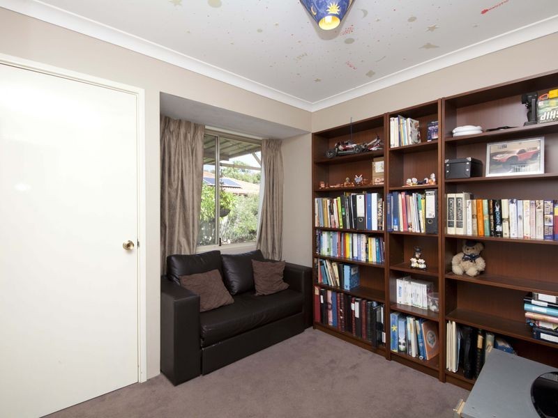 24 Bray Street, Kelmscott WA 6111