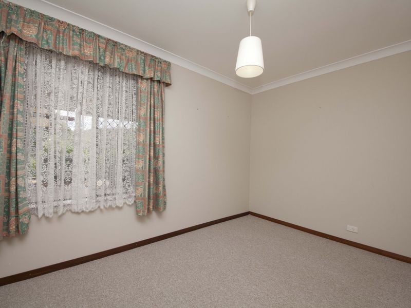 64 Amethyst Crescent, Mount Richon WA 6112