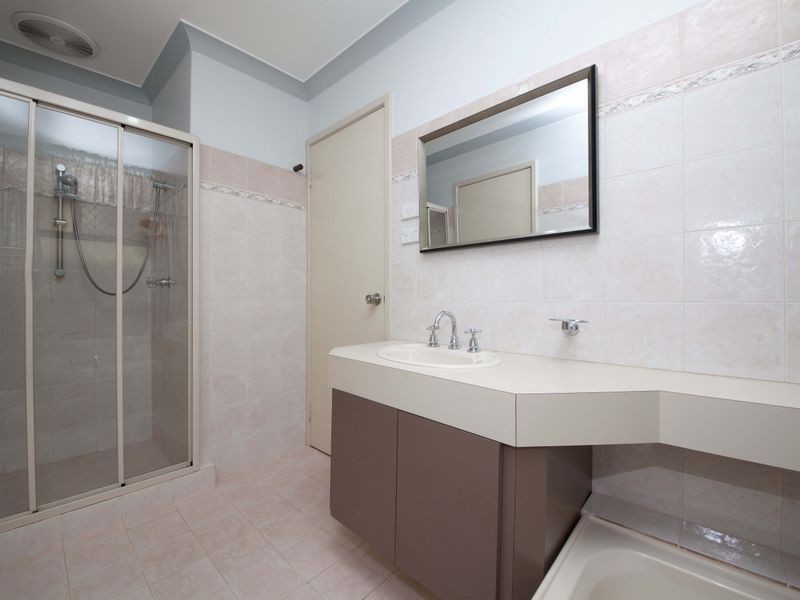 64 Amethyst Crescent, Mount Richon WA 6112