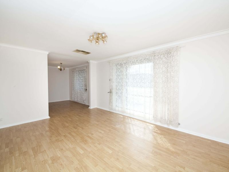 6 Stott Close, Armadale WA 6112