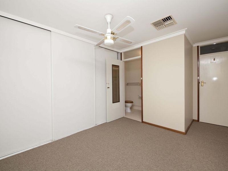 6 Stott Close, Armadale WA 6112