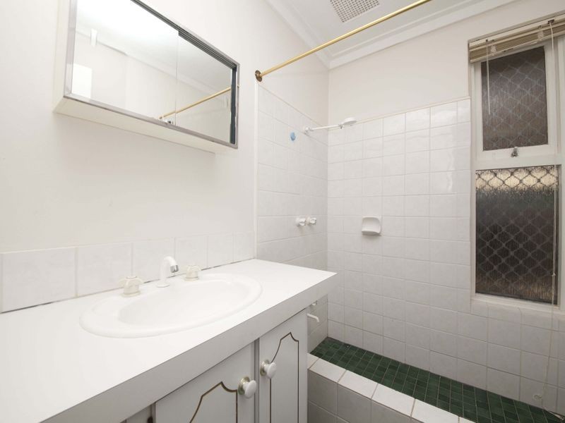 6 Stott Close, Armadale WA 6112