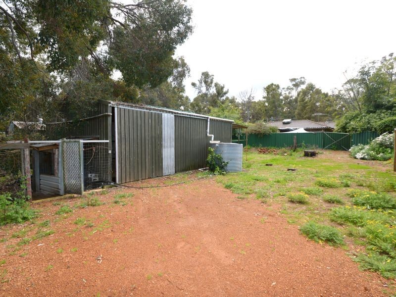 44 Saunders Way, Karragullen WA 6111