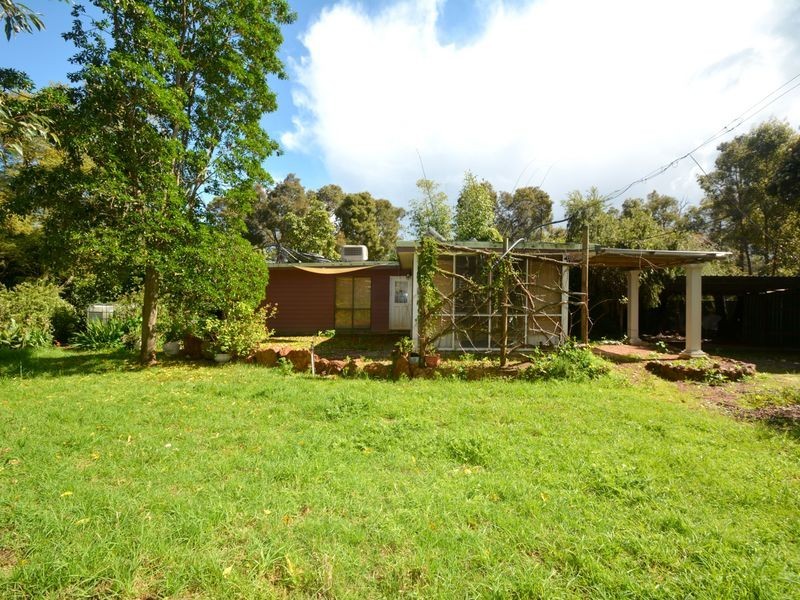 46 Saunders Way, Karragullen WA 6111