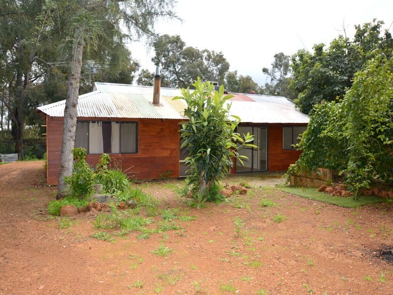 46 Saunders Way, Karragullen WA 6111