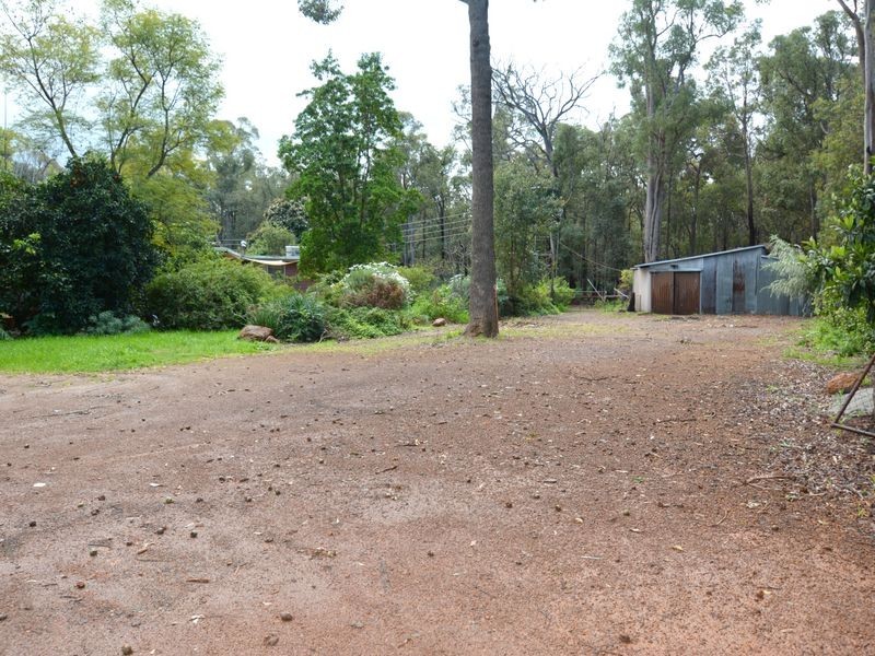 46 Saunders Way, Karragullen WA 6111