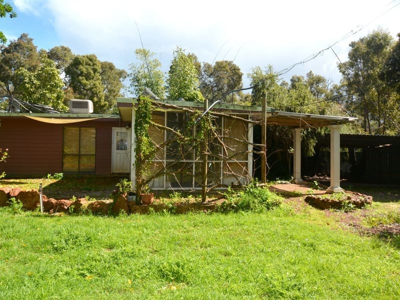 46 Saunders Way, Karragullen WA 6111