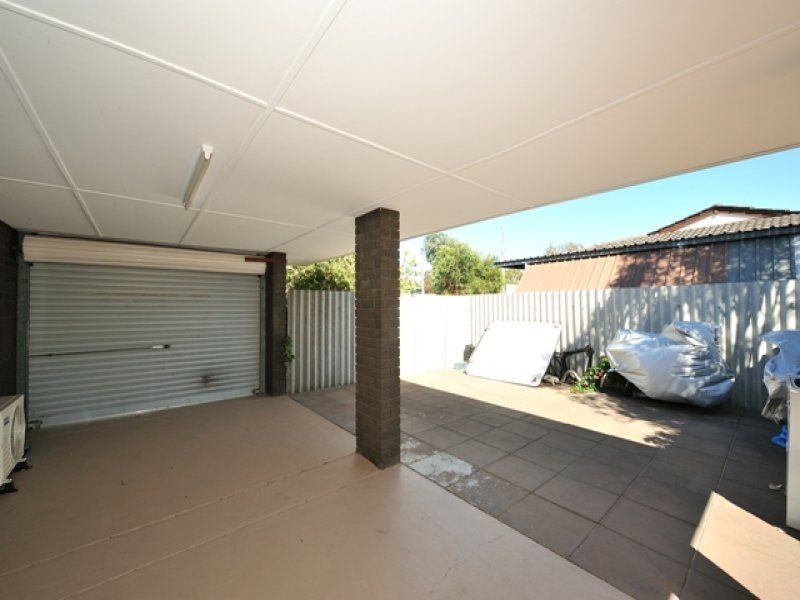 23 Tamarind Crescent, Kelmscott WA 6111