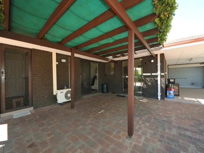 23 Tamarind Crescent, Kelmscott WA 6111