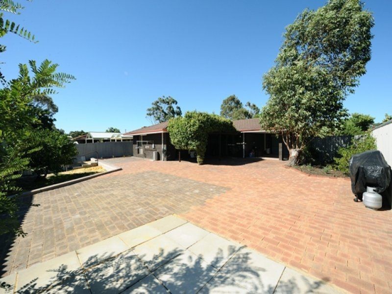 23 Tamarind Crescent, Kelmscott WA 6111