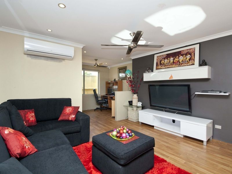 54 Verdant Crescent, Seville Grove WA 6112