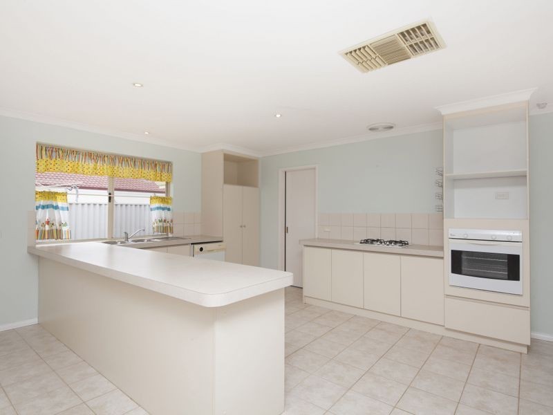 2 Brown Crescent, Seville Grove WA 6112