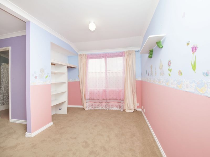 2 Brown Crescent, Seville Grove WA 6112