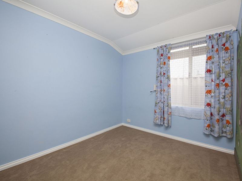 2 Brown Crescent, Seville Grove WA 6112