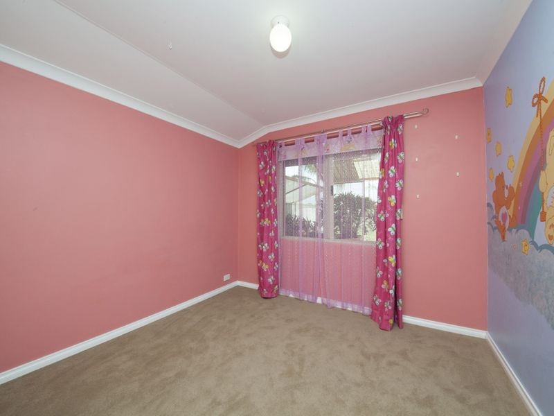2 Brown Crescent, Seville Grove WA 6112