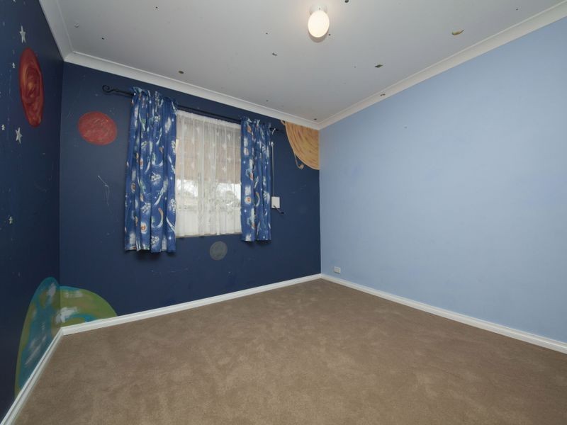 2 Brown Crescent, Seville Grove WA 6112
