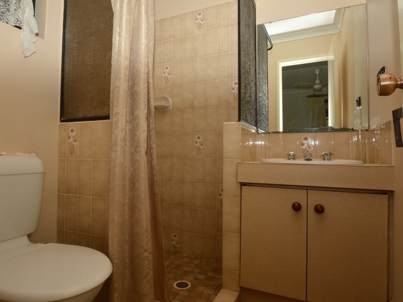 35 Gilwell Ave, Kelmscott WA 6111