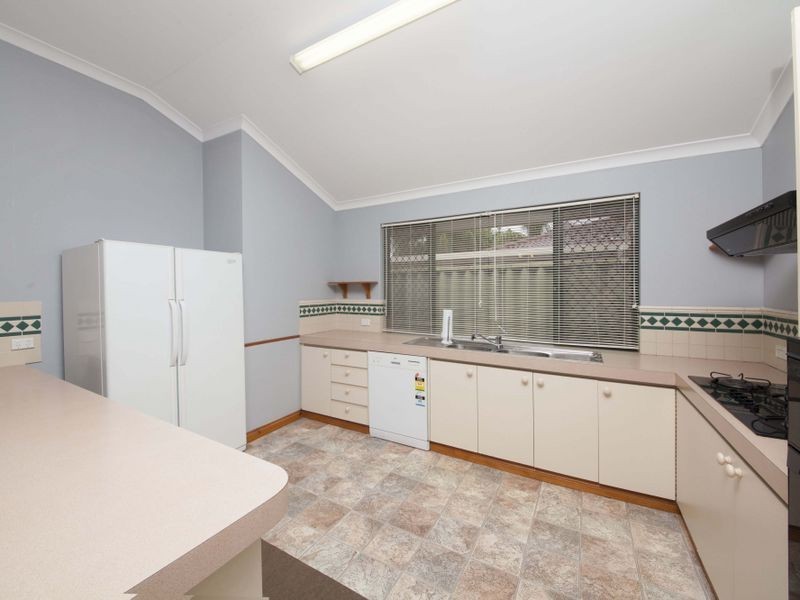 5 Jaffa Close, Seville Grove WA 6112