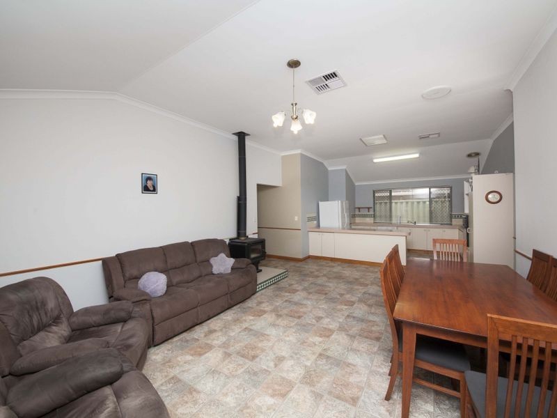 5 Jaffa Close, Seville Grove WA 6112