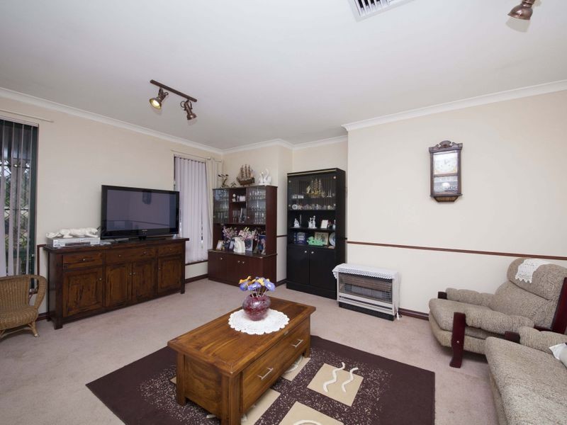 5 Jaffa Close, Seville Grove WA 6112