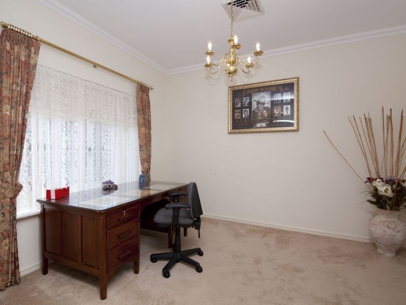 12 Hilarion Elbow, Hilbert WA 6112