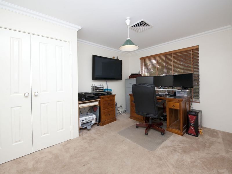 12 Hilarion Elbow, Hilbert WA 6112