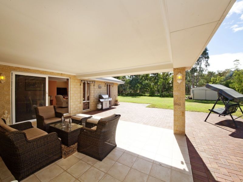 12 Hilarion Elbow, Hilbert WA 6112